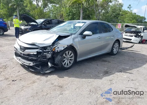 2020 Toyota Camry Le из США, поврежденный, VIN 4T1C11AK8LU878879